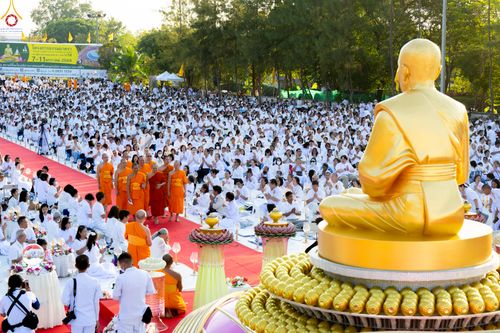 ภาพ No.291930:วันที่ 10 มกราคม พ.ศ. 2569 พิธีจุดประทีปถวายเป็นพุทธบูชา และบูชาธรรมมหาปูชนียาจารย์  ณ อนุสรณ์สถานคลองบางนางแท่น อ.สามพราน จ.นครปฐม ในโครงการธรรมยาตรา กตัญญูบูชา มหาปูชนียาจารย์ พระมงคลเทพมุนี(สด จนฺทสโร) พระผู้ปราบมาร อนุสรณ์สถาน 7 แห่ง ปีที่ 14