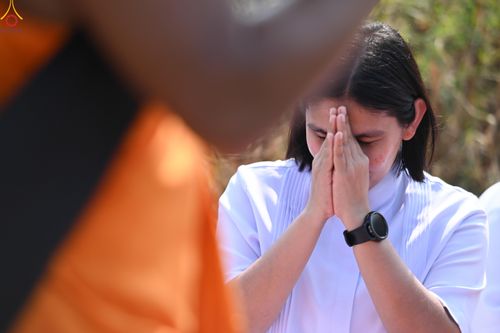 ภาพ No.299455:วันที่ 18 มกราคม พ.ศ. 2569 พิธีต้อนรับพระธรรมยาตรา ณ อนุสรณ์สถานลำดับที่ 5 สถานที่เผยแผ่วิชชาธรรมกายครั้งแรก อนุสรณ์สถานบางปลา วัดบางปลา อำเภอบางเลน จังหวัดนครปฐม ในโครงการธรรมยาตรา กตัญญูบูชา มหาปูชนียาจารย์ พระมงคลเทพมุนี(สด จนฺทสโร) พระผู้ปราบมาร อนุส