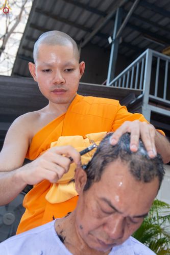 ภาพ No.319824:วันอาทิตย์ที่ 5 เมษายน พ.ศ.2569 พิธีตัดปอยผม และปลงผมนาคธรรมทายาท โครงการบรรพชาและอุปสมบทหมู่ รุ่นบูชาธรรม 82 ปี หลวงพ่อธัมมชโย