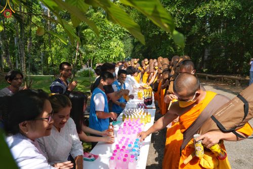 ภาพ No.81291:พระภิกษุ สามเณร วัดบ้านขุน  ธรรมยาตราฉลองแชมป์บาลี ของคณะสงฆ์ภาค 7 ประจำปี 2566 วันเสาร์ที่ 27 พฤษภาคม พ.ศ. 2566