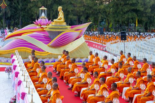 ภาพ No.291980:วันที่ 10 มกราคม พ.ศ. 2569 พิธีจุดประทีปถวายเป็นพุทธบูชา และบูชาธรรมมหาปูชนียาจารย์  ณ อนุสรณ์สถานคลองบางนางแท่น อ.สามพราน จ.นครปฐม ในโครงการธรรมยาตรา กตัญญูบูชา มหาปูชนียาจารย์ พระมงคลเทพมุนี(สด จนฺทสโร) พระผู้ปราบมาร อนุสรณ์สถาน 7 แห่ง ปีที่ 14