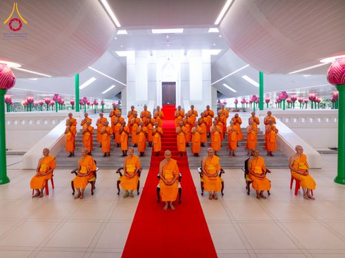 ภาพ No.298259:วันเสาร์ที่ 17 มกราคม พ.ศ. 2569 พิธีบรรพชาอุปสมบท โครงการอุปสมบทหมู่ บูชาธรรมครบ 117 ปี คุณยายอาจารย์มหารัตนอุบาสิกาจันทร์ ขนนกยูง  ณ อุโบสถพระไตรปิฎก วัดพระธรรมกาย