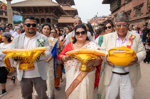 ภาพ No.77648:พิธีตัดปอยผมและปลงผมนาคธรรมทายาท ในโครงการบรรพชาสามเณรหมู่ ประเทศเนปาล วันที่ 11 มีนาคม พ.ศ.2566