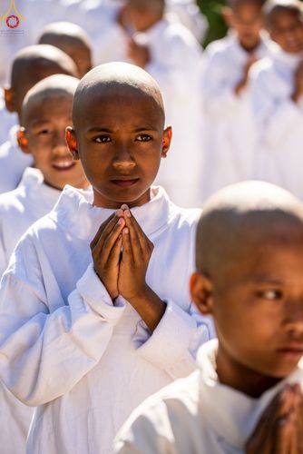 ภาพ No.80328:โครงการบรรพชาสามเณรภาคฤดูร้อน 100 รูป   ณ วัดมาศคันธะพุทธวิหาร เมืองลลิตปูร ประเทศเนปาล   ระหว่างวันที่ 5-15 เมษายน พ.ศ. 2566