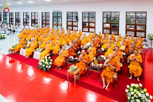 ภาพ No.314535:วันศุกร์ที่ 20 มีนาคม พ.ศ. 2569 พิธีบำเพ็ญกุศล คุณพ่อณรงค์ จินตมากุล โยมบิดา พระครูปลัดรัตนวีรวัฒน์ (รังสฤษดิ์ อิทฺธิจินตโก) ที่ปรึกษาเจ้าคณะจังหวัดปทุมธานี เจ้าอาวาสวัดพระธรรมกาย  ณ ห้องปลูกศรัทธา 2 วัดพระธรรมกาย ปทุมธานี