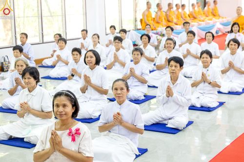 ภาพ No.78167:พิธีเจริญพระพุทธมนต์ สมโภชดวงแก้ว  " ดวงตะวันแห่งเกาหลี "  ดวงแก้ว "บริกรรมนิมิต" เพื่อการเข้าถึงธรรม  วันเสาร์ที่ 18 มีนาคม พ.ศ.2566  ณ อาคารปลูกศรัทธา วัดพระธรรมกาย