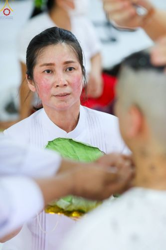 ภาพ No.83258:พิธีตัดปอยผมและปลงผม ในโครงการบรรพชาอุปสมบทหมู่ ธรรมทายาทนานาชาติ (ภาคภาษาจีน) รุ่นที่ 18 ณ วัดพระธรรมกาย วันเสาร์ที่ 8 กรกฎาคม พ.ศ.2566