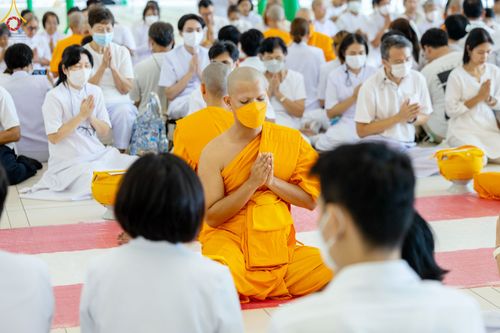 ภาพ No.82747:พิธีเวียนประทักษิณ, พิธีวันทาเจดีย์ ณ มหาธรรมกายเจดีย์  พิธีบรรพชาหมู่พระพี่เลี้ยงเข้าพรรษา, ธรรมทายาทอุดมศึกษา รุ่นที่ 50(ภาคฤดูฝน) และธรรมทายาทพุทธศาสตร์สากล รุ่นที่ 7 (ภาคฤดูฝน) วันเสาร์ที่ 17 มิถุนายน พ.ศ. 2566 ณ  โบสถ์พระไตรปิฎก วัดพระธรรมกาย จ.ปทุม