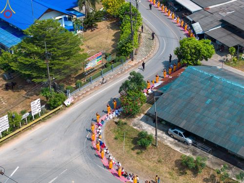 ภาพ No.129123:พระธรรมยาตราเดินธรรมยาตรา ณ ชุมชนรอบศูนย์ปฏิบัติธรรมภาคใต้ อ.บางกล่ำ จ.สงขลา วันที่ 10 มีนาคม พ.ศ. 2567