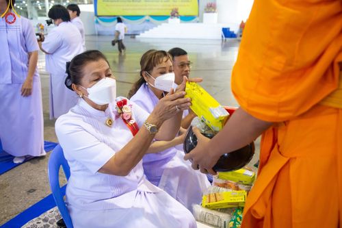 ภาพ No.207353:พิธีตักบาตร และปฏิบัติธรรมช่วงสาย ในวันมาฆบูชา วันพุธที่ 12 กุมภาพันธ์ พ.ศ. 2568 ณ วัดพระธรรมกาย จังหวัดปทุมธานี