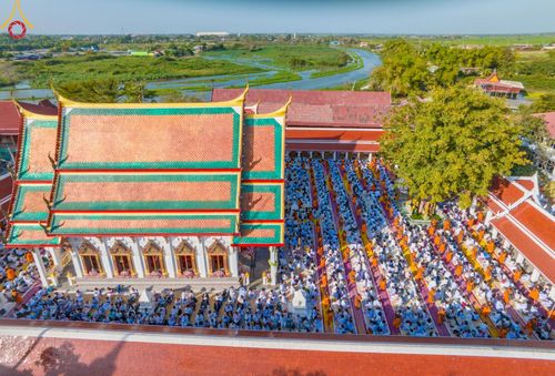 ภาพ No.193378:พิธีต้อนรับพระธรรมยาตรา ณ อนุสรณ์สถาน สถานที่เกิดในเพศสมณะ วัดสองพี่น้อง อำเภอสองพี่น้อง จังหวัดสุพรรณบุรี ในโครงการธรรมยาตรา กตัญญูบูชา มหาปูชนียาจารย์ พระมงคลเทพมุนี(สด จนฺทสโร) พระผู้ปราบมาร อนุสรณ์สถาน 7 แห่ง ปีที่ 13 วันที่ 11 มกราคม พ.ศ. 2568