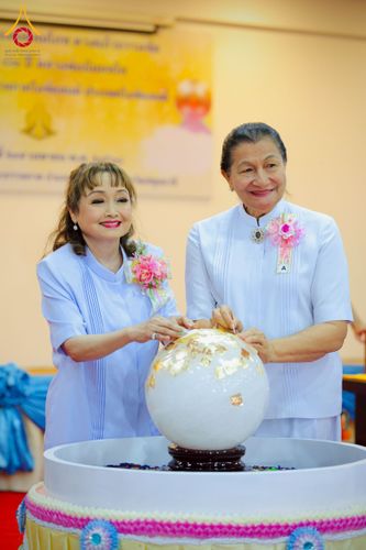 ภาพ No.221495:วันอาทิตย์ที่ 27 เมษายน พ.ศ. 2568 พิธีเจริญพระพุทธมนต์สมโภชดวงแก้วธรรมชัย เนื่องในโอกาสบูชาธรรม 81 ปีหลวงพ่อธัมมชโย อัญเชิญประดิษฐานเนื่องในโอกาสสถาปนาวัดพระธรรมกายไอซ์แลนด์ ณ อาคารปลูกศรัทธา 1 วัดพระธรรมกาย อำเภอคลองหลวง จังหวัดปทุมธานี