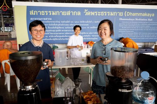 ภาพ No.59760:V.39 ทุ่มสุดใจ ธรรมชัย 80 ปี การเตรียมงาน การปฏิบัติงาน ของเจ้าหน้าที่หน่วยงานต่างๆ เพื่อพิธีฉลองอายุวัฒนมงคล 80 ปี หลวงพ่อธัมมชโย และรับถวายมหาสังฆทาน 10,000 กว่าวัดทั่วประเทศ ในวันคุ้มครองโลก จันทร์ที่ 22 เมษายน พ.ศ. 2567