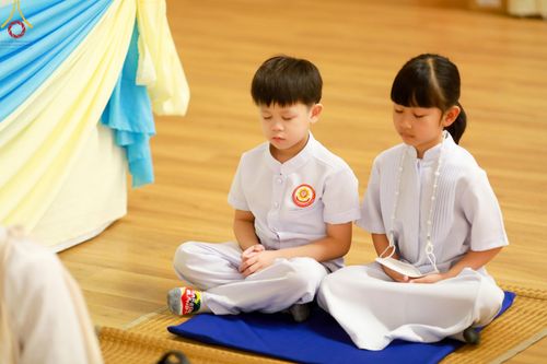 ภาพ No.60437:การต้อนรับพระสังฆาธิการ 10,000 กว่าวัดทั่วประเทศ พิธีมอบปัจจัยช่วยเหลือครู 4 จังหวัดชายแดนภาคใต้ พิธีปฏิบัติธรรม ในวันคุ้มครองโลก วันจันทร์ที่ 22 เมษายน พ.ศ.2567 ณ วัดพระธรรมกาย จ.ปทุมธานี