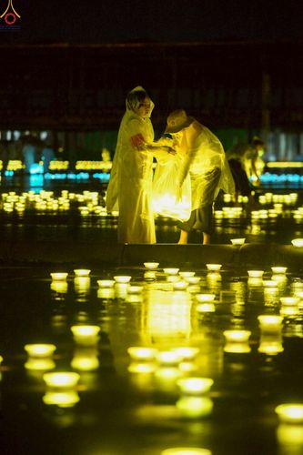 ภาพ No.244329:วันที่ 7 กันยายน พ.ศ. 2568 พิธีจุดประทีป วันครูผู้ค้นพบวิชชาธรรมกาย ณ ลานธรรมฯ และวิหารคด วัดพระธรรมกาย