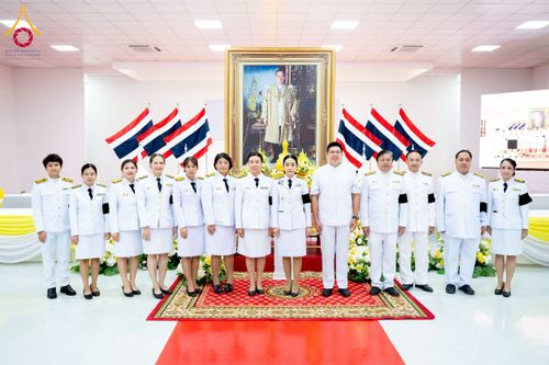 ภาพ No.276134:วันที่ 5 ธันวาคม พ.ศ. 2568 พสกนิกรอำเภอคลองหลวง พร้อมใจบำเพ็ญกุศลอุทิศถวาย “ในหลวงรัชกาลที่ 9” น้อมรำลึกในพระมหากรุณาธิคุณ เนื่องในวันคล้ายวันพระบรมราชสมภพ วันชาติ และวันพ่อแห่งชาติ ณ อาคารปลูกศรัทธา 2 วัดพระธรรมกาย อำเภอคลองหลวง จังหวัดปทุมธานี