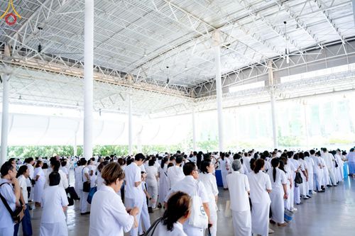 ภาพ No.159274:พิธีบูชาข้าวพระ ในวันอาทิตย์ต้นเดือน วันที่ 6 ตุลาคม พ.ศ. 2567 ณ สภาธรรมกายสากล วัดพระธรรมกาย