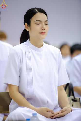 ภาพ No.136684:พิธีตักบาตร พิธีบูชาข้าวพระ ในวันอาทิตย์ต้นเดือนที่ 5 พฤษภาคม พ.ศ. 2567 ณ วัดพระธรรมกาย จ.ปทุมธานี