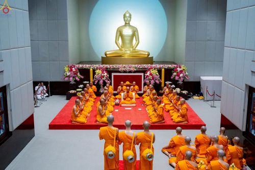 ภาพ No.229269:วันเสาร์ที่ 14 มิถุนายน พ.ศ. 2568 พิธีบรรพชา , พิธีถวายบาตร , พิธีอุปสมบท ในโครงการบรรพชาอุปสมบทหมู่ ผู้บริหารรุ่นที่ 15 และ อุดมศึกษา รุ่นที่ 52 ณ โบสถ์พระไตรปิฎก วัดพระธรรมกาย