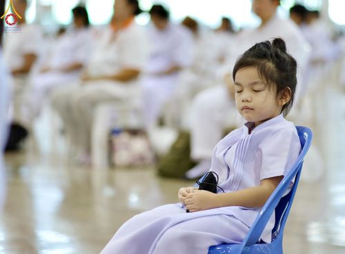 ภาพ No.139185:พิธีตักบาตร , พิธีบูชาข้าวพระ ณ ห้องแก้วสารพัด 1 สภาธรรมกายสากล วัดพระธรรมกาย วันอาทิตย์ต้นเดือนที่ 2 มิถุนายน พ.ศ. 2567