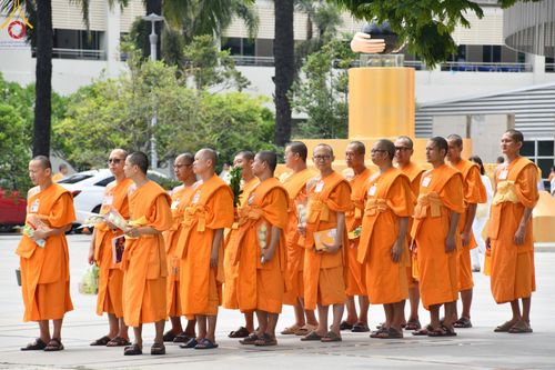 ภาพ No.153085:พิธีถวายภัตตาหารเมนูสวรรค์ ในพรรษาแห่งการเข้าถึงธรรม วันอังคารที่ 10 กันยายน พ.ศ. 2567 ครบรอบ 24 ปี วันละสังขาร คุณยายอาจารย์มหารัตนอุบาสิกาจันทร์ ขนนกยูง ณ หอฉันคุณยายอาจารย์ฯ วัดพระธรรมกาย