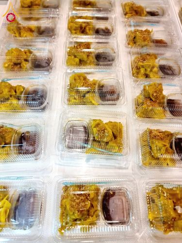 ภาพ No.204406:พิธีถวายภัตตาหารเป็นสังฆทาน แด่พระธรรมยาตรา ณ วัดพระธรรมกาย ตำบลคลองสาม อำเภอคลองหลวง จังหวัดปทุมธานี ในโครงการธรรมยาตรา กตัญญูบูชา มหาปูชนียาจารย์ พระมงคลเทพมุนี(สด จนฺทสโร) พระผู้ปราบมาร อนุสรณ์สถาน 7 แห่ง ปีที่ 13 วันที่ 31 มกราคม พ.ศ. 2568