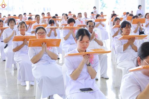 ภาพ No.318424:วันอาทิตย์ต้นเดือนที่ 5 เมษายน พ.ศ.2569 พิธีทอดผ้าป่าสมทบมหาสังฆทาน 40,000 กว่าวัดทั่วประเทศ ณ สภาธรรมกายสากล วัดพระธรรมกาย