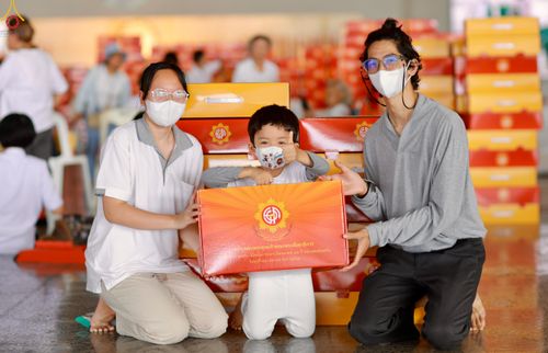 ภาพ No.320571:วันที่ 10 เมษายน พ.ศ.2569 การเตรียมกล่องไทยธรรม เพื่องานถวายมหาสังฆทาน 40,000 กว่าวัดทั่วประเทศ วันคุ้มครองโลก 22 เมษายน พ.ศ.2569 วัดพระธรรมกาย