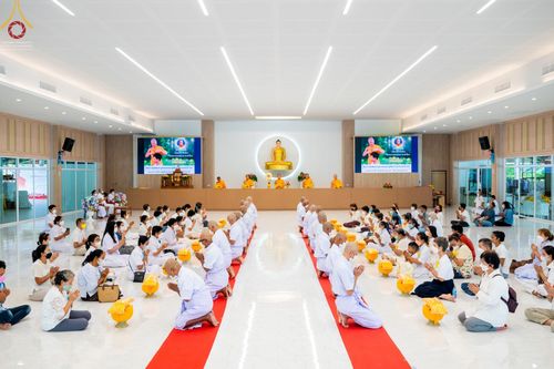 ภาพ No.65609:พิธีปลงผม และพิธีขอขมามอบผ้าไตร นาคธรรมทายาท ในโครงการอุปสมบทบูชาธรรม มหาปูชนียาจารย์ประจำปี 2565 ณ ศูนย์ปฏิบัติธรรมภาคใต้ บางกล่ำ จ.สงขลา วันที่ 19 พฤศจิกายน พ.ศ. 2565