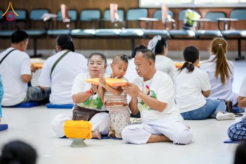 ภาพ No.317463:วันอาทิตย์ ที่ 29 มีนาคม พ.ศ.2569  พิธีปลงผม , พิธีขอขมามอบบาตรและผ้าไตร , พิธีบรรพชา ณ ศูนย์ปฏิบัติธรรมสมุทรปราการ จำนวน 42 รูป