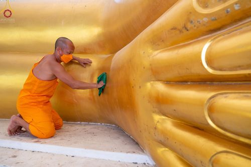ภาพ No.71696:พระธรรมยาตรา ปฏิบัติศาสนกิจ ทำนุบำรุงศาสนสถาน, สวดธรรมจักร ,ปฏิบัติธรรม ร่วมกับชุมชน,นักเรียนเด็กดีวีสตาร์ และร่วมพิธีทอดผ้าป่าบำรุงศาสนสถาน ในโครงการธรรมยาตรากตัญญูบูชา มหาปูชนียาจารย์ พระมงคลเทพมุนี(สด จนฺทสโร) พระผู้ปราบมาร อนุสรณ์สถาน 7 แห่ง ปีที่ 11
