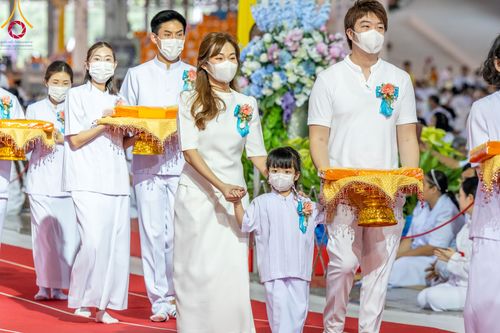 ภาพ No.92278:พิธีทอดกฐินธรรมชัยเพื่อสร้างอาคาร 115 ปี คุณยายอาจารย์มหารัตนอุบาสิกาจันทร์ ขนนกยูง อาทิตย์ต้นเดือนที่ 5 พฤศจิกายน พ.ศ. 2566 ณ วัดพระธรรมกาย จ.ปทุมธานี