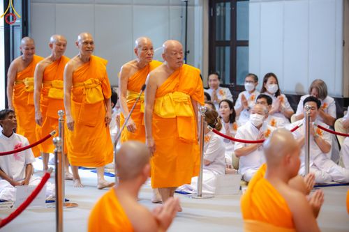 ภาพ No.137802:พิธีอุปสมบทสามเณรอุทิศชีวิต 11 รูป วันวิสาขบูชา พุธที่ 22 พฤษภาคม พ.ศ.2567 ณ อุโบสถ วัดพระธรรมกาย