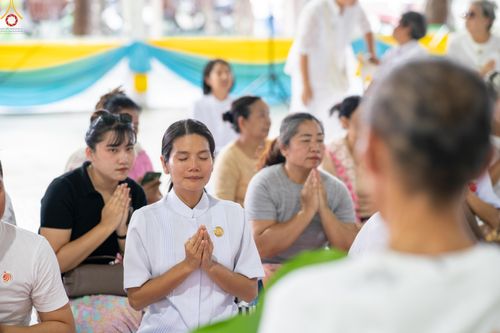 ภาพ No.338301:วันอาทิตย์ที่ 5 กรกฎาคม พศ.2569 พิธีตัดปอยผมธรรมทายาทนานาชาติ IDOP รุ่นที่ 21 จากประเทศจีน มาเลเซีย สิงคโปร์ และไต้หวัน ณ โถงช้าง วัดพระธรรมกาย