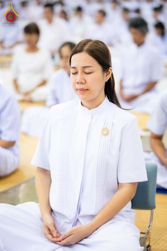 ภาพ No.318343:วันอาทิตย์ต้นเดือนที่ 5 เมษายน พ.ศ.2569 พิธีบูชาข้าวพระ ณ สภาธรรมกายสากล วัดพระธรรมกาย