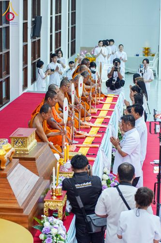 ภาพ No.316133:วันศุกร์ที่ 27 มีนาคม พ.ศ. 2569 พิธีบำเพ็ญกุศล คุณพ่อณรงค์ จินตมากุล  สิริอายุ 99 ปี 11 เดือน โยมบิดา พระครูปลัดรัตนวีรวัฒน์ (รังสฤษดิ์ อิทฺธิจินตโก) ที่ปรึกษาเจ้าคณะจังหวัดปทุมธานี เจ้าอาวาสวัดพระธรรมกาย  ณ ห้องปลูกศรัทธา 2 วัดพระธรรมกาย ปทุมธานี