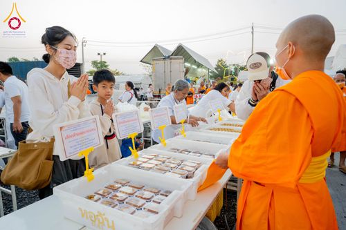 ภาพ No.296657:วันที่ 18 มกราคม พ.ศ. 2569 พิธีถวายภัตตาหารเป็นสังฆทาน แด่พระธรรมยาตรา ณ วัดโบสถ์บน ต.บางคูเวียง จ.นนทบุรี อนุสรณ์สถานลำดับที่ 4 สถานที่เกิดด้วยกายธรรม ในโครงการธรรมยาตรา กตัญญูบูชา มหาปูชนียาจารย์ พระมงคลเทพมุนี(สด จนฺทสโร) พระผู้ปราบมาร อนุสรณ์สถาน 7 แ