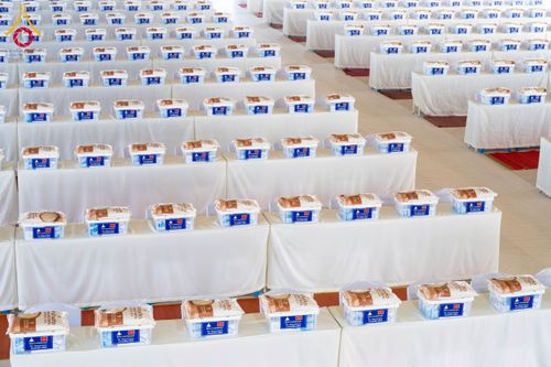 ภาพ No.230178:วันเสาร์ที่ 28 มิถุนายน พ.ศ. 2568 พิธีถวายสังฆทาน 323 วัด 4 จังหวัดชายแดนใต้ ปีที่ 21 ครั้งที่ 178 พิธีมอบกองทุนหนุนแรงใจช่วยครูใต้ ปีที่ 18 ครั้งที่ 142 ณ ศูนย์อบรมเยาวชนจังหวัดปัตตานี