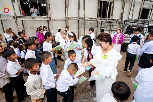 ภาพ No.173304:พิธีทอดกฐินต่างประเทศ ในนามหลวงพ่อธัมมชโย ณ วัดสิริวิเวก เพื่อถวายที่ดินส่วนขยาย 200 ไร่ แขวงจำปาสัก สปป. ลาว วันพุธที่ 30 ตุลาคม พ.ศ. 2567