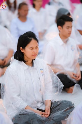 ภาพ No.118207:พิธีจุดประทีปถวายเป็นพุทธบูชา และบูชาธรรมมหาปูชนียาจารย์ พระมงคลเทพมุนี(สด จนฺทสโร) วันที่ 24 มกราคม พ.ศ. 2567 ณ อนุสรณ์สถานบางปลา อ.บางเลน จ.นครปฐม