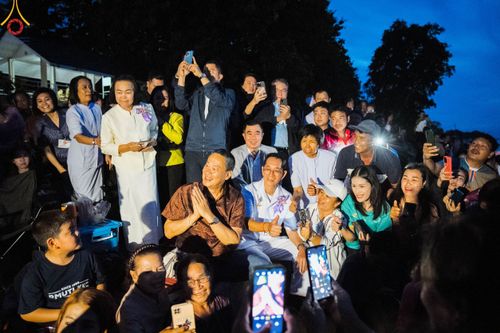 ภาพ No.91679:พิธีทอดผ้าป่า สร้างลานเอนกประสงค์พญานาค 4 ตระกูล จุดประทีปโคมลาน ถวายเป็นพุทธบูชา  สร้างความสว่างไสวให้กับแผ่นดินด้วยแสงธรรม วันอาทิตย์ที่ 29 ตุลาคม พ.ศ. 2566 ณ พุทธอุทยานนานาชาติ จังหวัดหนองคาย