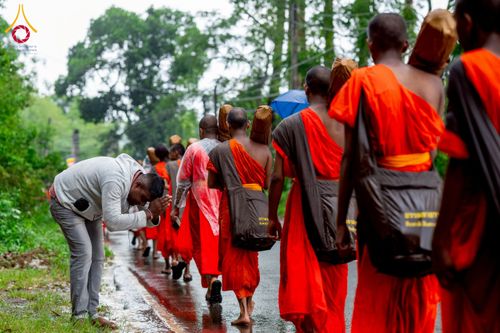 ภาพ No.226273:วันที่ 7-10 พฤษภาคม พ.ศ. 2568 โครงการเดินธรรมยาตรา สยาม-ลังกา ธรรมยาตรา ฉลองเทศกาลวิสาขบูชาแห่งชาติ ศรีลังกา บูชาธรรม 81 ปี หลวงพ่อธัมมชโย เมืองนูวราอิลิยา ประเทศศรีลังกา