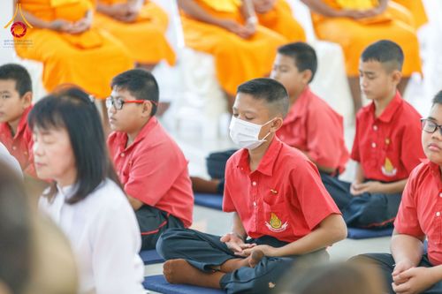 ภาพ No.192441:พิธีทอดผ้าป่าทำนุบำรุงศาสนสถาน ณ วัดศรีเมือง ต.ท่าทราย อ.เมืองสมุทรสาคร จ.สมุทรสาคร ในโครงการธรรมยาตรา กตัญญูบูชา มหาปูชนียาจารย์ พระมงคลเทพมุนี(สด จนฺทสโร) พระผู้ปราบมาร อนุสรณ์สถาน 7 แห่ง ปีที่ 13 วันที่ 9 มกราคม พ.ศ. 2568