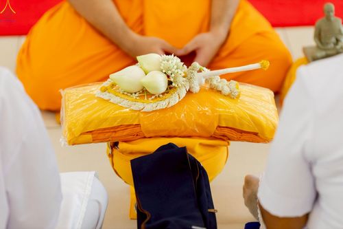 ภาพ No.227723:วันเสาร์ที่ 31 พฤษภาคม พ.ศ.2568 พิธีถวายผ้าไตรแด่สามเณรผู้เข้ารับการอุปสมบท , พิธีอุปสมบทสามเณรเตรียม DCI วัดพระธรรมกาย จ.ปทุมธานี