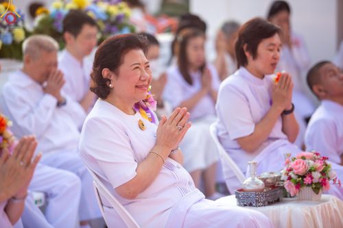 ภาพ No.116063:พิธีตักบาตรพระธรรมยาตรา ณ อนุสรณ์สถานลำดับที่ 4 สถานที่เกิดด้วยกายธรรม วัดโบสถ์(บน) จ.นนทบุรี วันที่ 21 มกราคม พ.ศ. 2567