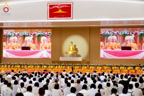 ภาพ No.237856:วันอาทิตย์ที่ 10 สิงหาคม พ.ศ. 2568 พิธีถวายไทยธรรมมุทิตาเปรียญธรรมและบาลีศึกษา ณ ห้องแก้วสารพัดนึก2 วัดพระธรรมกาย ปทุมธานี