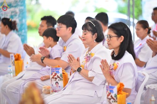 ภาพ No.158135:พิธีทอดผ้าป่า ติดตั้งแผ่นสิริฉะทะนะรัสมี(หลังคา) อาคาร 80 ปี หลวงพ่อธัมมชโย วันอาทิตย์ที่ 22 กันยายน พ.ศ. 2567 ณ ศูนย์ปฏิบัติธรรมวิหารแดง อ.วิหารแดง จ.สระบุรี