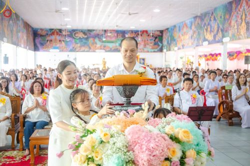 ภาพ No.162752:โครงการกฐินสามัคคีทั่วไทย 30,000 วัด บูชาธรรม 80 ปี หลวงพ่อธัมมชโย โดย คณะศิษยานุศิษย์วัดพระธรรมกาย ณ วัดโบสถ์บน จ.นนทบุรี วันที่ 19 ตุลาคม พ.ศ. 2567