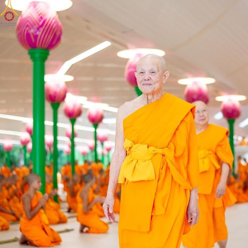 ภาพ No.145585:พิธีอธิษฐานพรรษาของคณะสงฆ์วัดพระธรรมกาย ณ อุโบสถพระไตรปิฎก วัดพระธรรมกาย วันอาทิตย์ที่ 21 กรกฎาคม พ.ศ. 2567