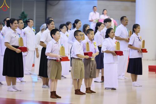 ภาพ No.124662:พิธีมอบโล่วัชรเกียรติยศ โครงการตอบปัญหาศีลธรรมเพื่อสันติภาพโลก (World-PEC) ต่างประเทศ ครั้งที่ 17 ณ ห้องแก้วสารพัดนึก 1 วัดพระธรรมกาย ในวันมาฆบูชา เสาร์ที่ 24 กุมภาพันธ์ พ.ศ. 2567